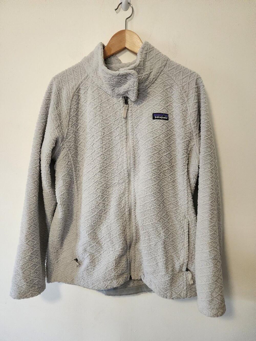 Patagonia Women's Light Gray Quilted Teddy Fleece Jacket